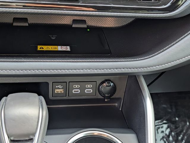 Used 2025 Toyota Highlander XSE image 18