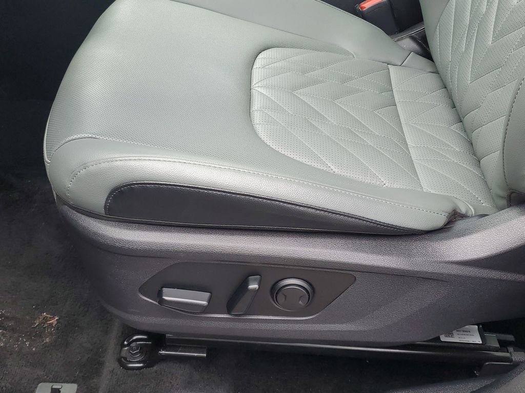 Certified 2023 Kia Sportage X-Line w/ X-Line Premium Package image 13