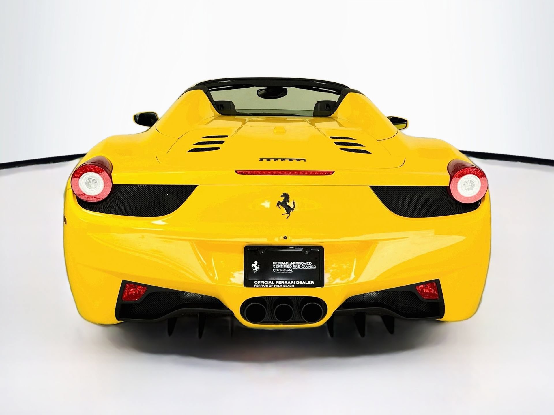 Certified 2015 Ferrari 458 Spider RWD image 6