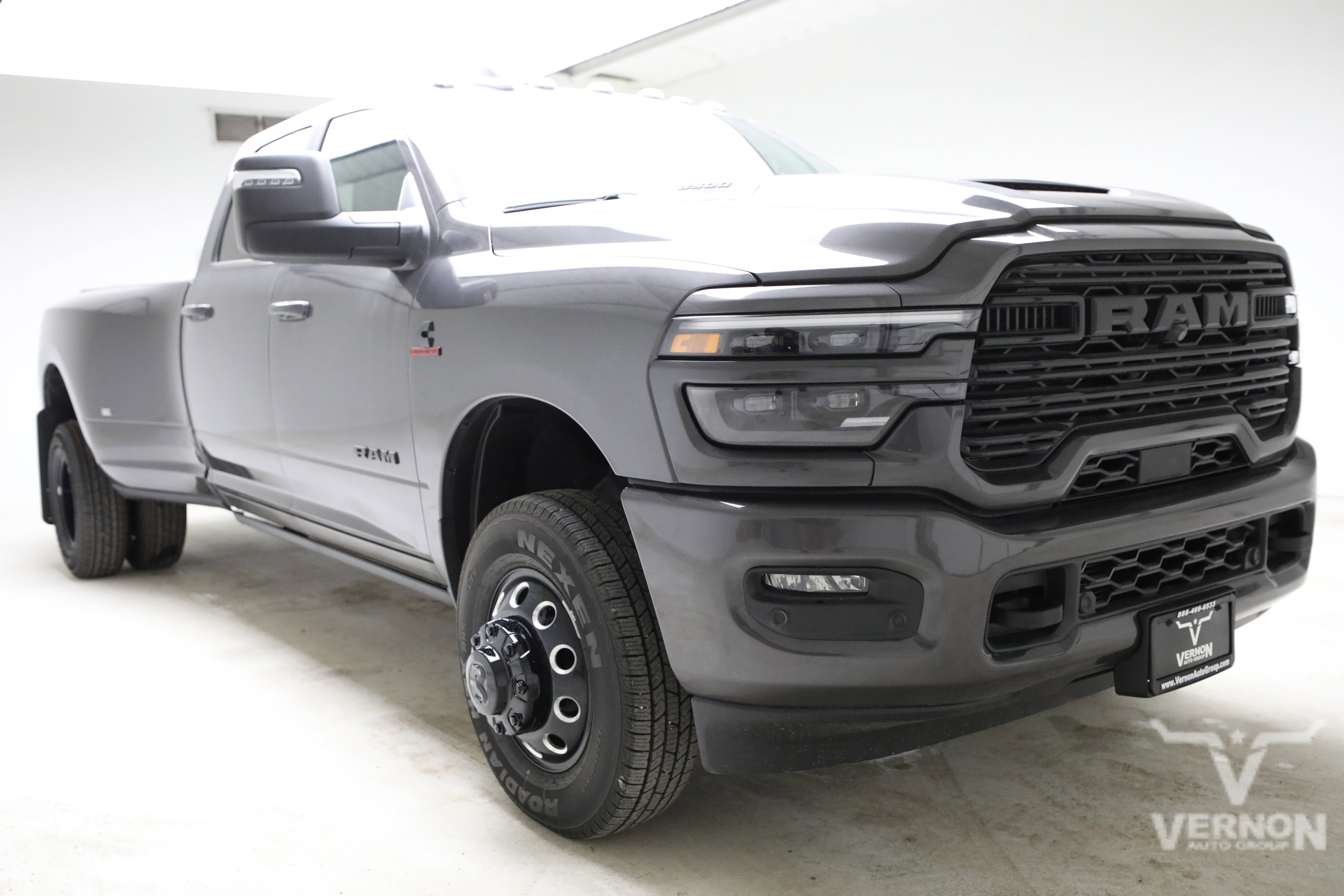 New 2026 RAM 3500 Laramie AWD/4WD image 7