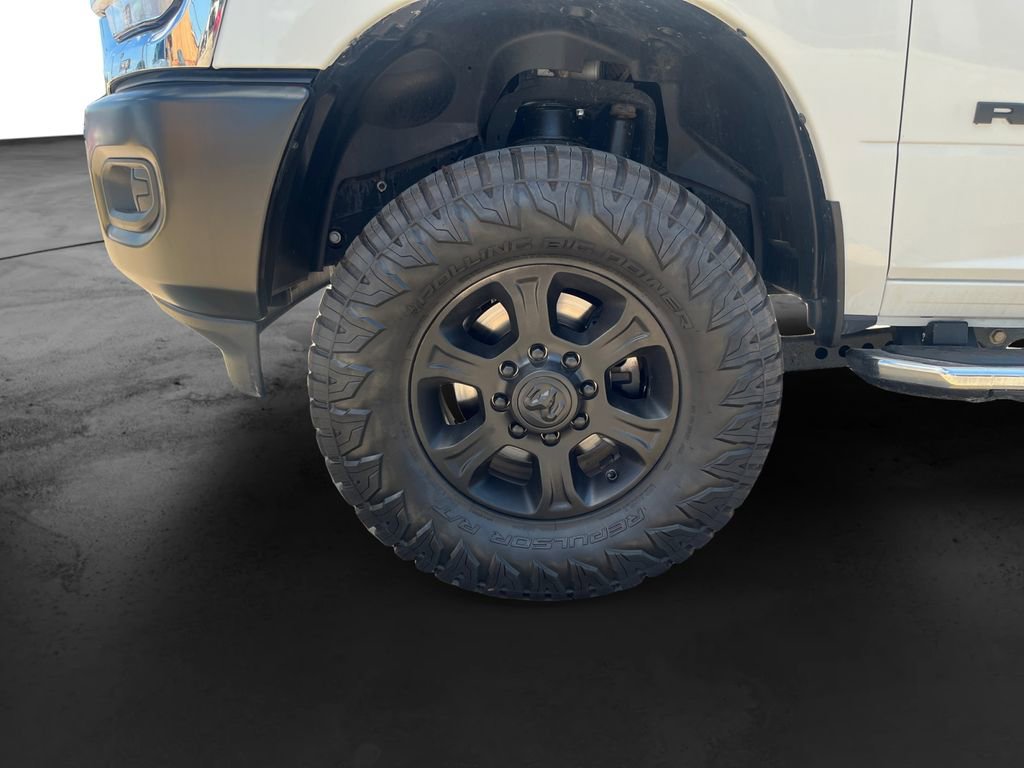Used 2024 RAM 2500 Big Horn AWD/4WD image 9