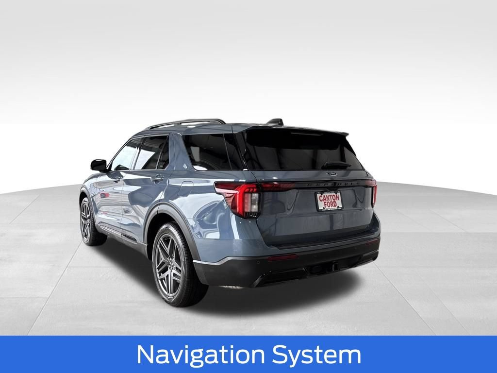 New 2026 Ford Explorer ST-Line w/ ST-Line Street Pack RWD video 3