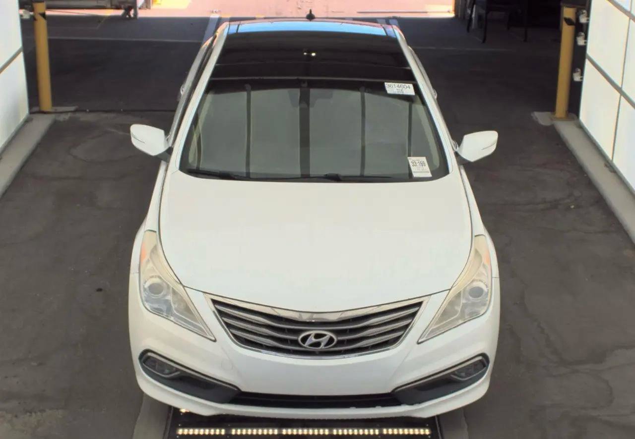 Used 2015 Hyundai Azera Limited FWD image 2
