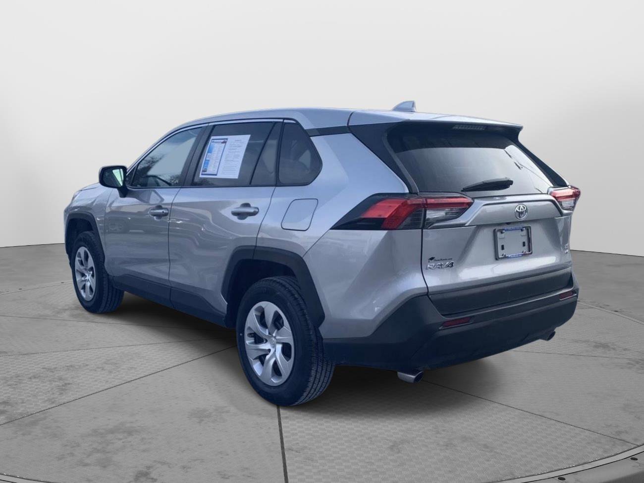 Used 2023 Toyota RAV4 LE image 5