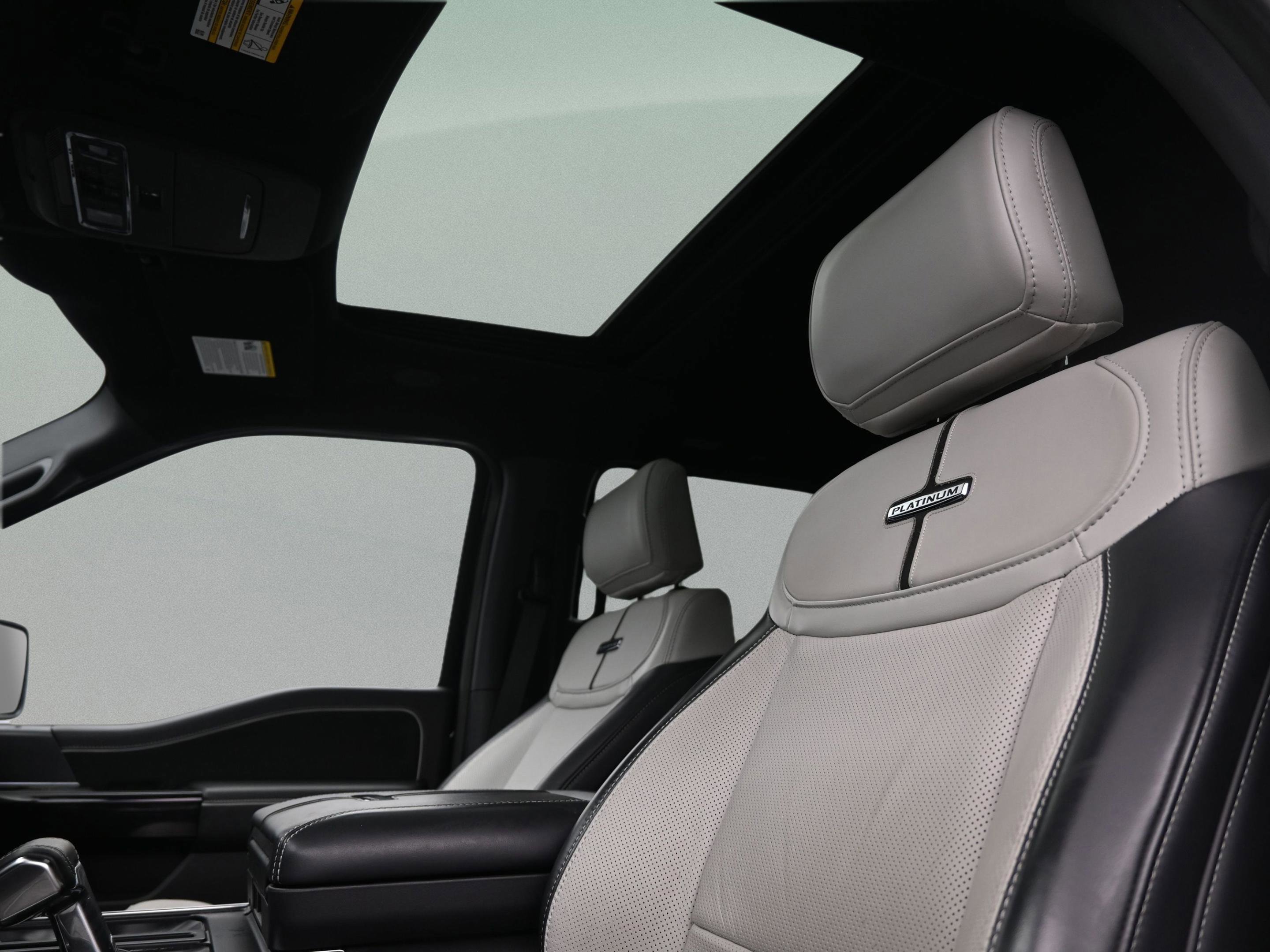 Used 2025 Ford F150 Lightning Platinum image 16