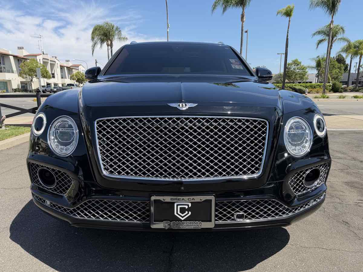 Used 2017 Bentley Bentayga AWD/4WD image 11