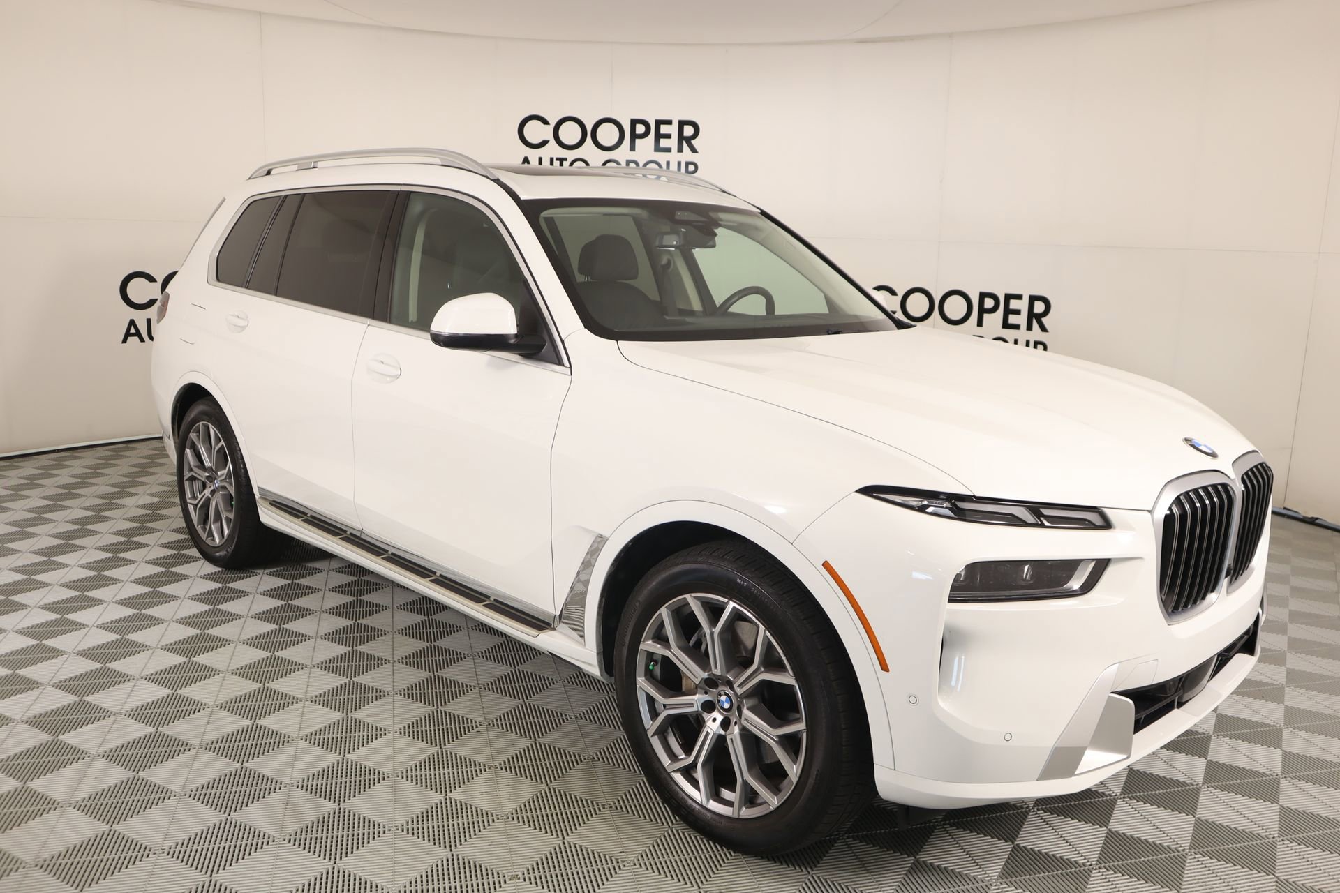 Used 2024 BMW X7 xDrive40i video 1