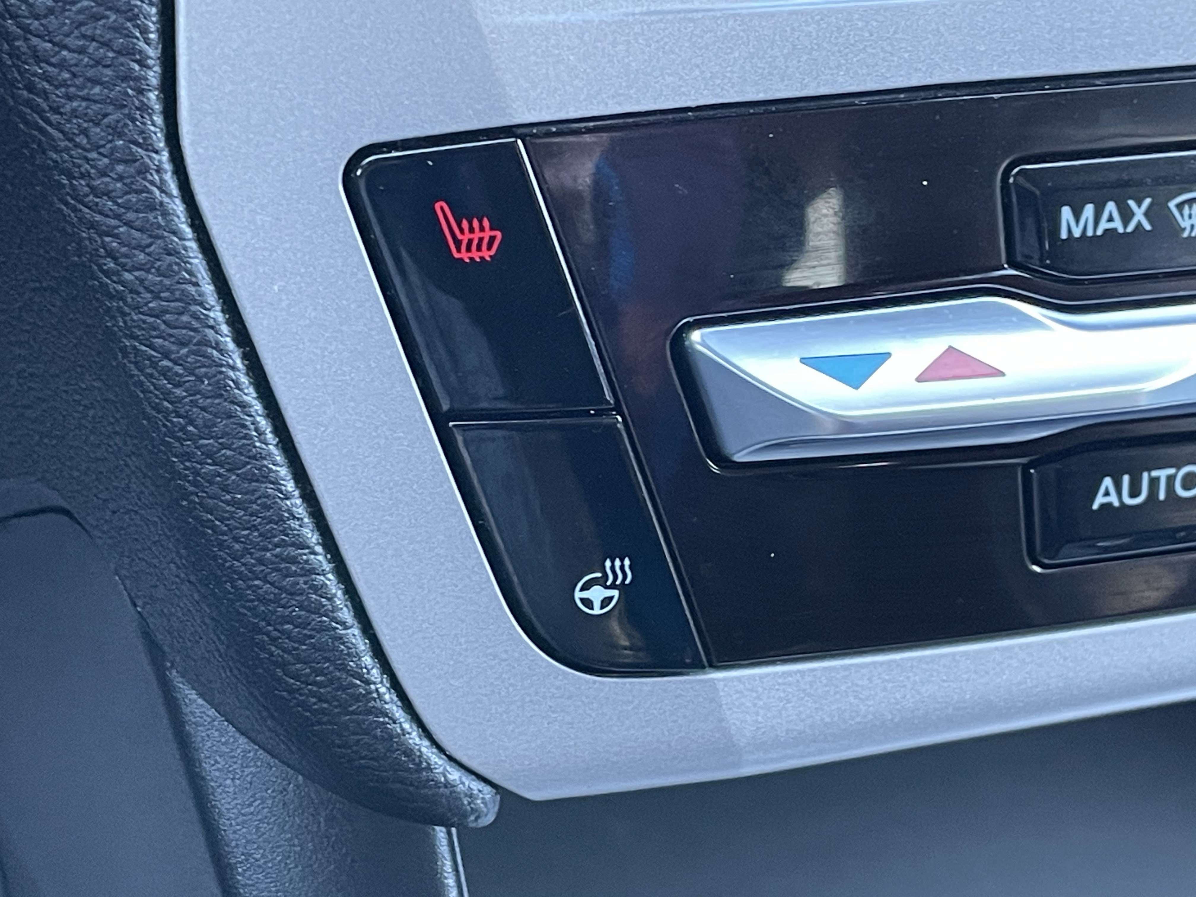 Used 2023 Ford Explorer XLT w/ Equipment Group 202A image 27