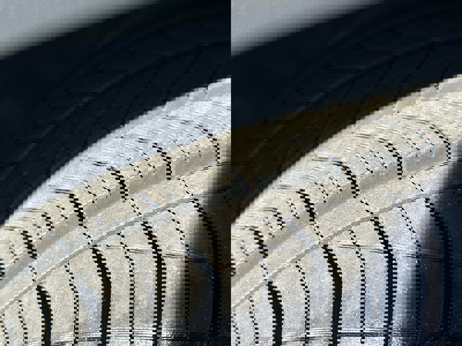 Certified 2025 Chevrolet Trax RS image 12