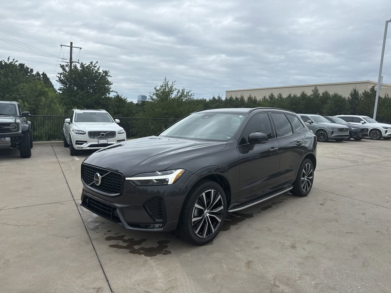Used 2024 Volvo XC60 B5 Plus w/ Protection Package Premier AWD/4WD image 1