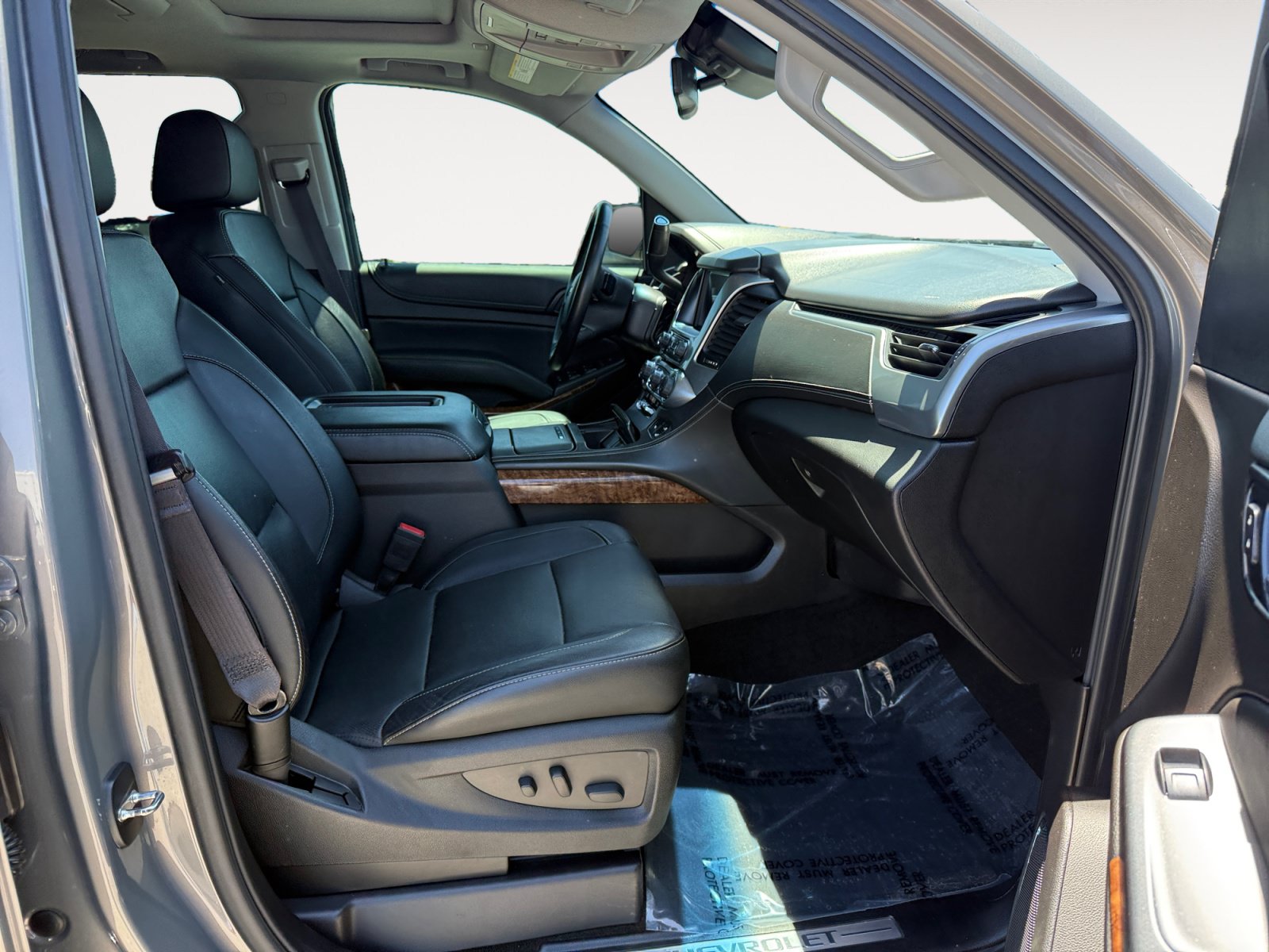 Used 2017 Chevrolet Tahoe Premier AWD/4WD image 19