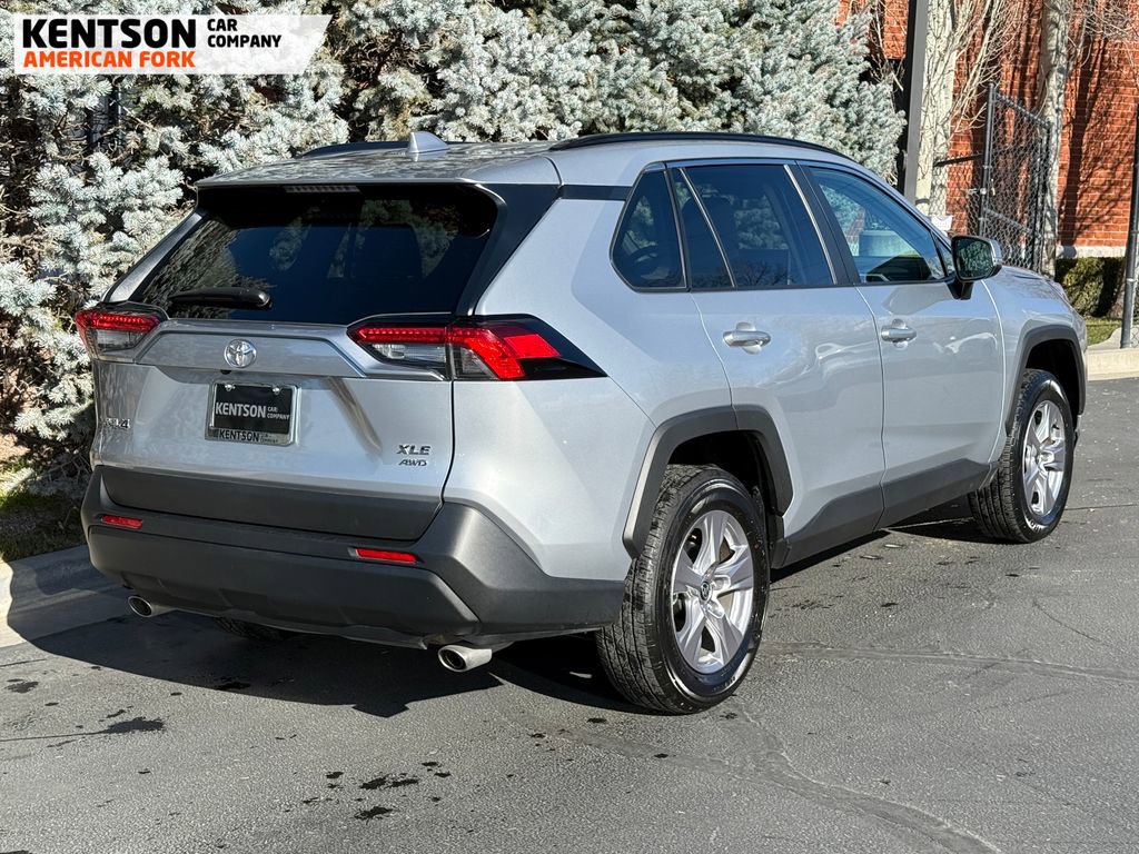 Used 2025 Toyota RAV4 XLE image 7