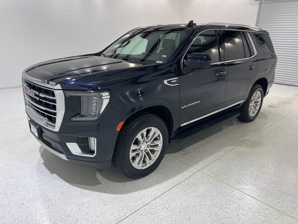 Used 2024 GMC Yukon SLT image 1