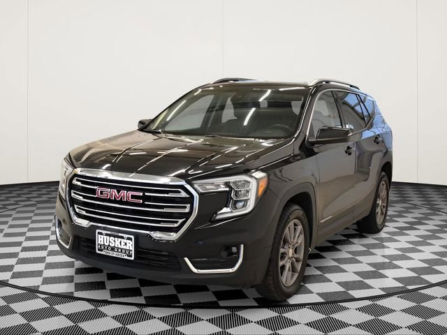 Used 2024 GMC Terrain SLT AWD/4WD image 9