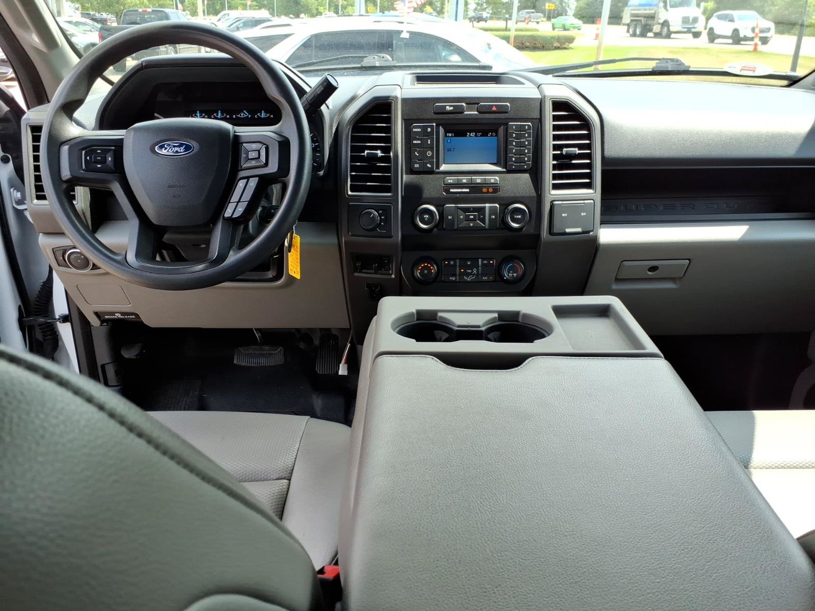 Used 2022 Ford F350 XL w/ Power Equipment Group AWD/4WD image 14