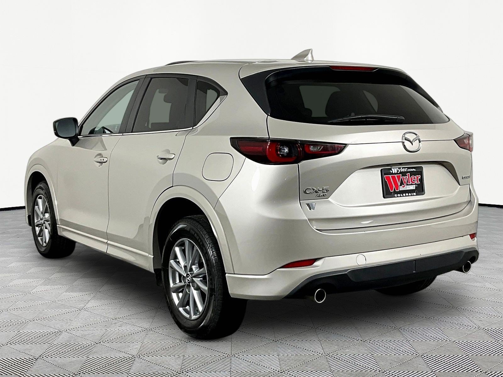 Used 2025 MAZDA CX-5 AWD 2.5 S w/ Preferred Package image 4