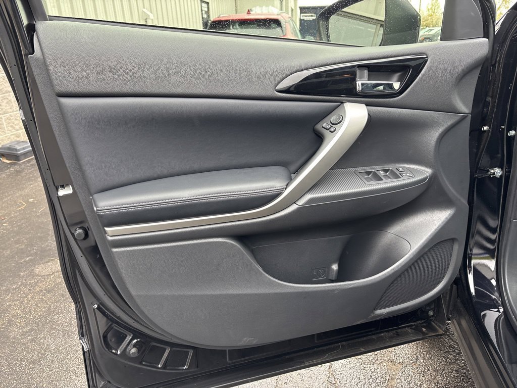 Used 2024 Mitsubishi Eclipse Cross SE AWD/4WD image 17