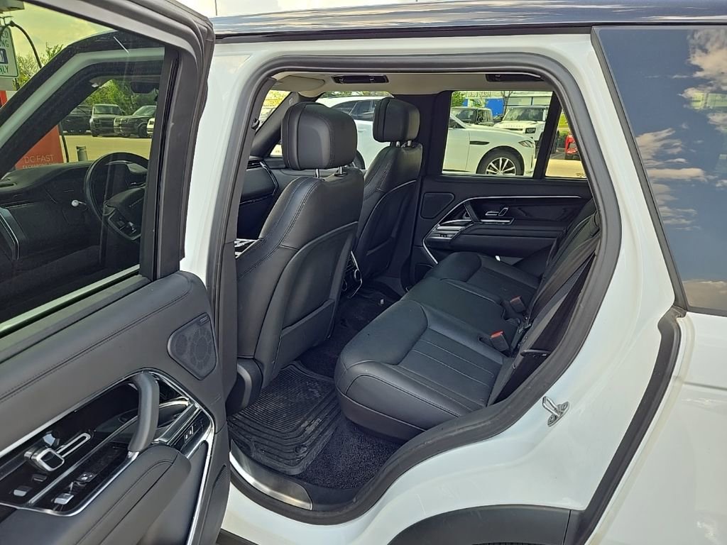 Certified 2022 Land Rover Range Rover SE AWD/4WD image 17