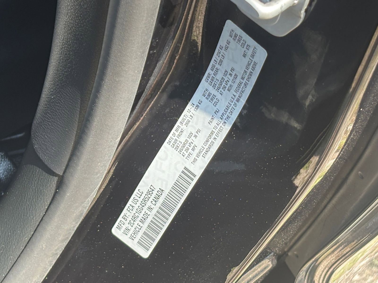 Used 2025 Chrysler Pacifica Limited FWD image 34