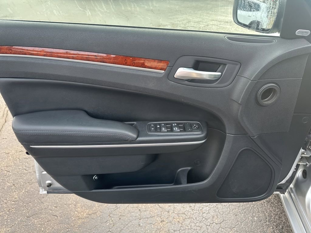 Used 2012 Chrysler 300 Limited image 12
