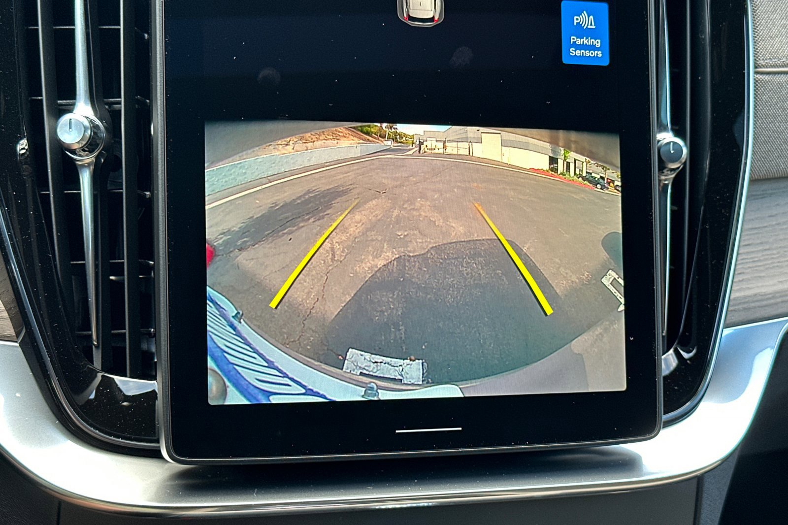 New 2026 Volvo XC90 B6 Core image 18