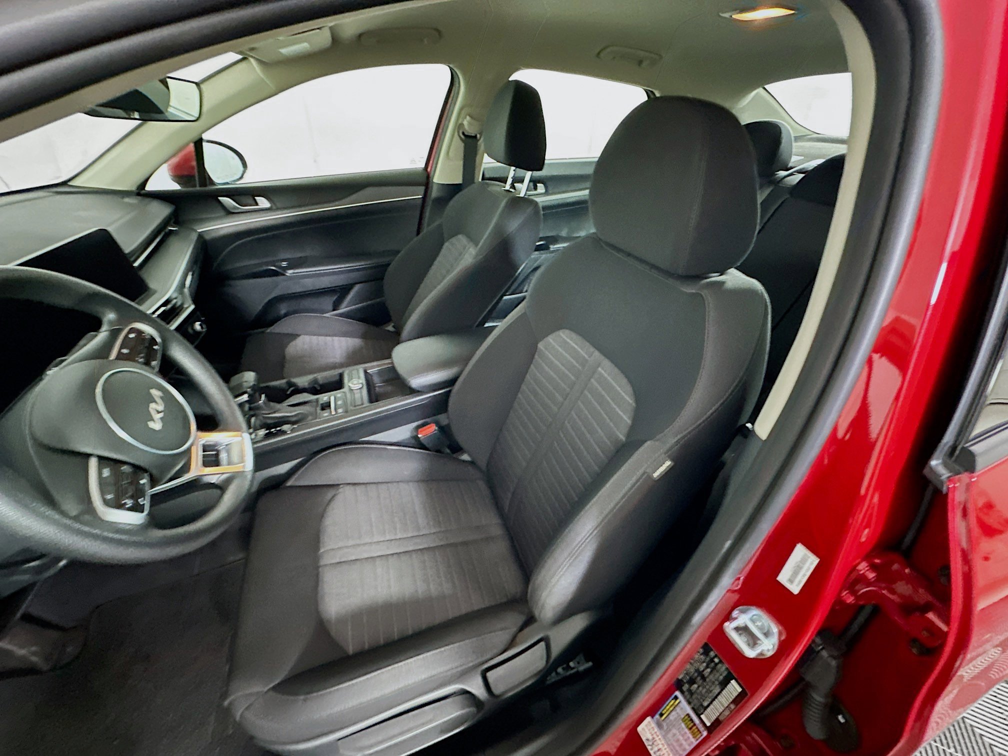 Used 2025 Kia K5 LXS image 13