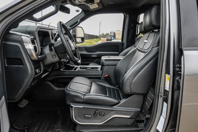 Used 2025 Ford F250 Platinum AWD/4WD image 4