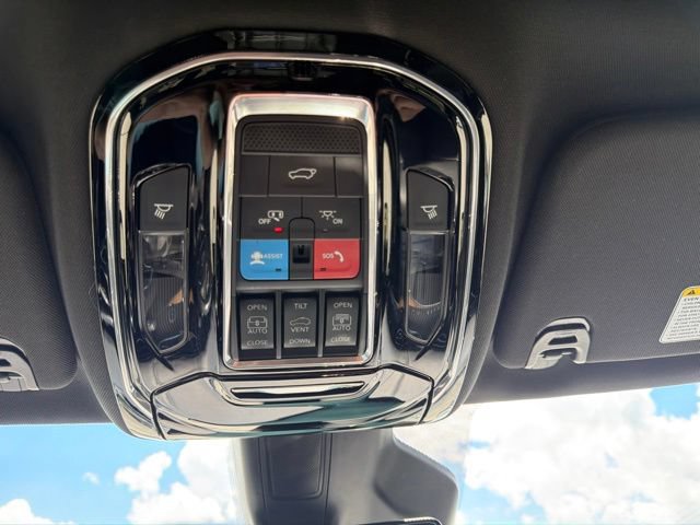 Used 2024 Jeep Grand Wagoneer L 4WD image 29
