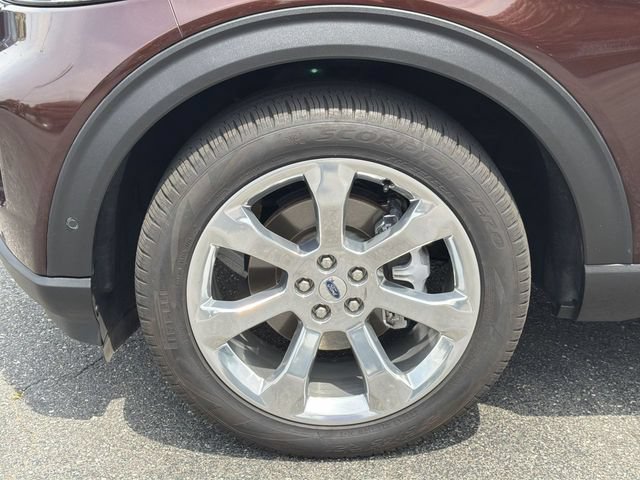 Certified 2020 Ford Explorer Platinum w/ Premium Technology Package AWD/4WD image 11
