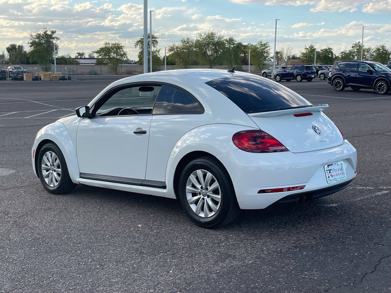 Used 2018 Volkswagen Beetle 2.0T S FWD image 3
