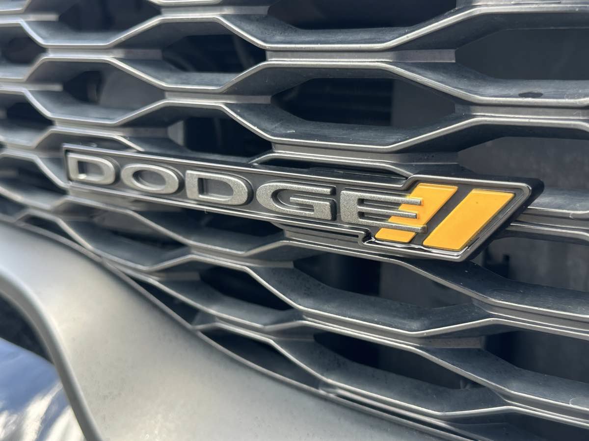 Used 2023 Dodge Durango R/T w/ Hemi Orange Plus Package AWD/4WD image 11