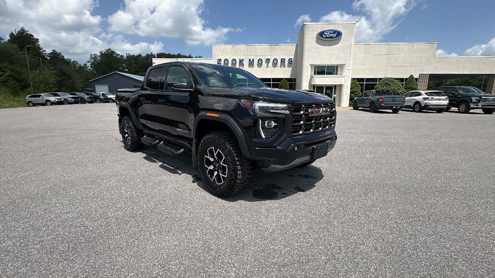 Used 2023 GMC Canyon AT4X AWD/4WD image 2