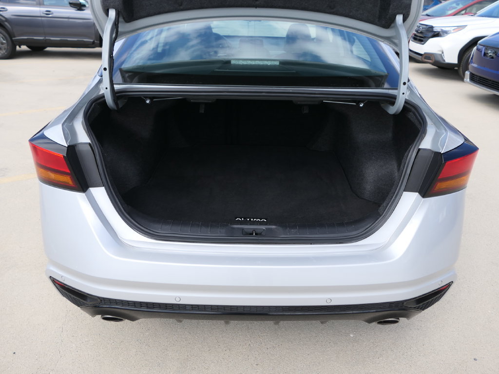 Used 2024 Nissan Altima 2.5 SR FWD image 21