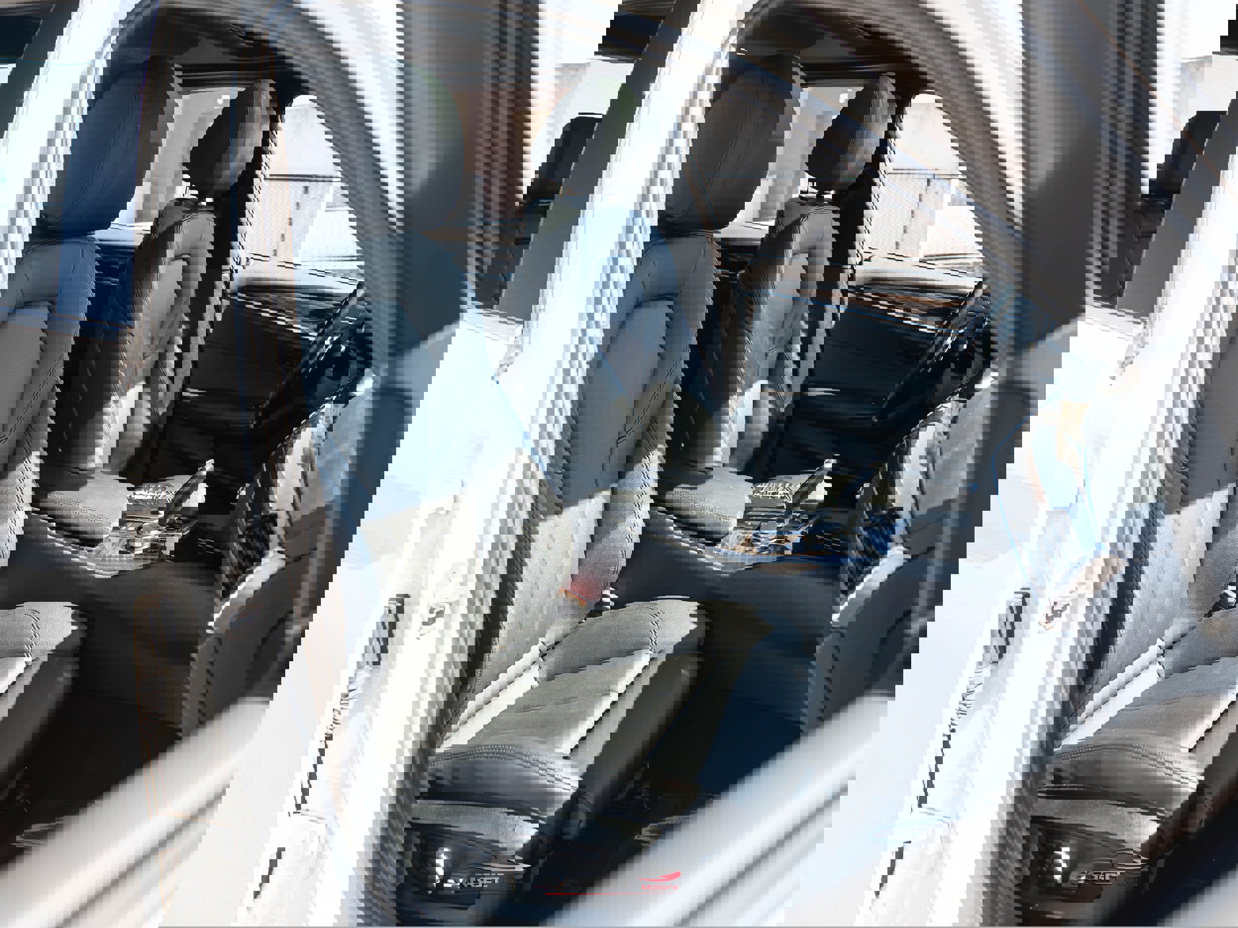 Used 2018 BMW 530i xDrive w/ Premium Package image 17