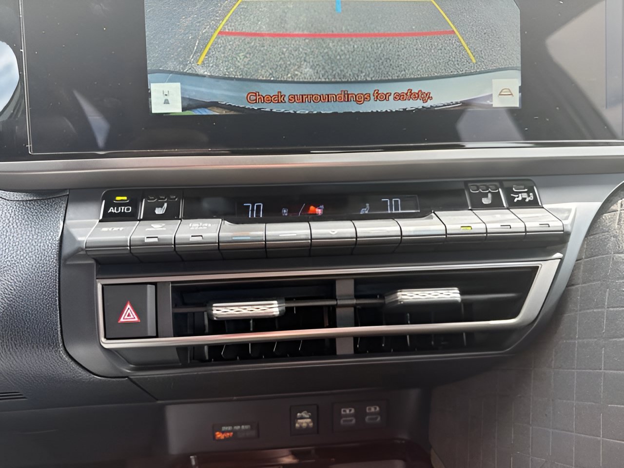 Used 2026 Toyota Camry XLE FWD image 24