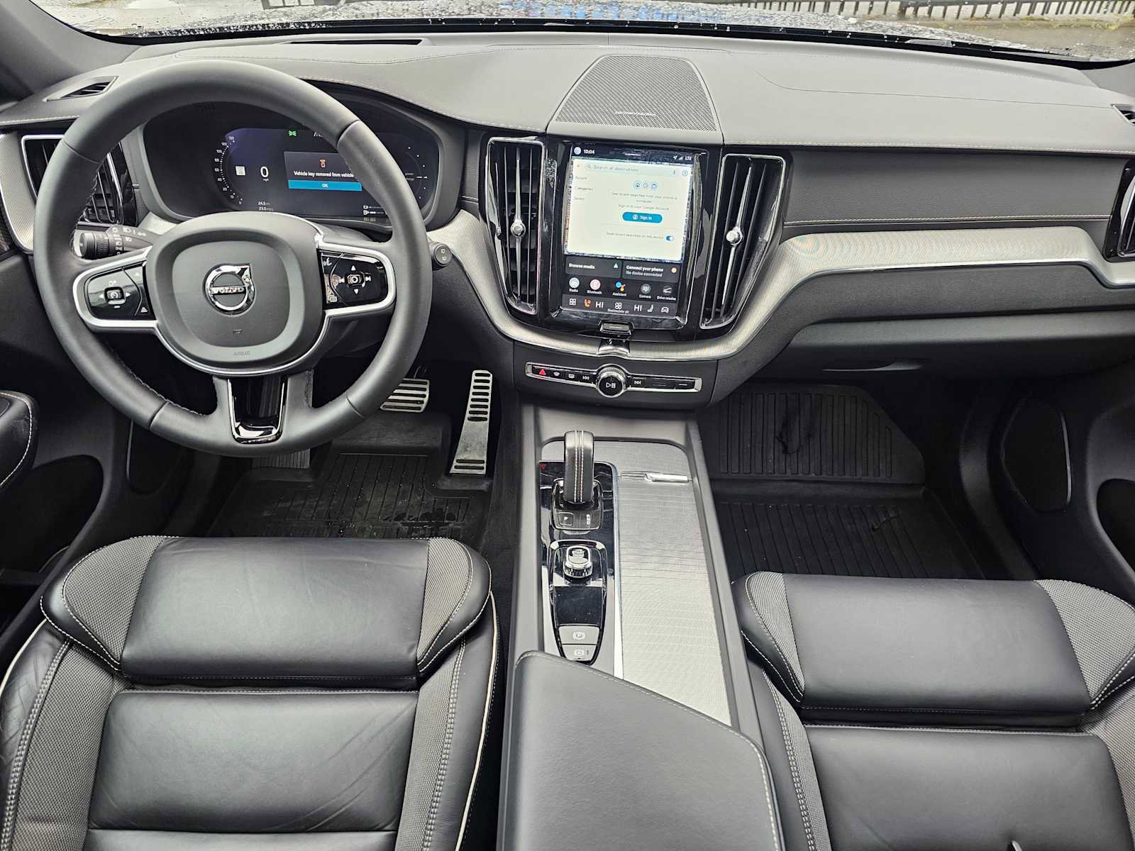 Used 2022 Volvo XC60 T8 R-Design w/ Advanced Package AWD/4WD image 19