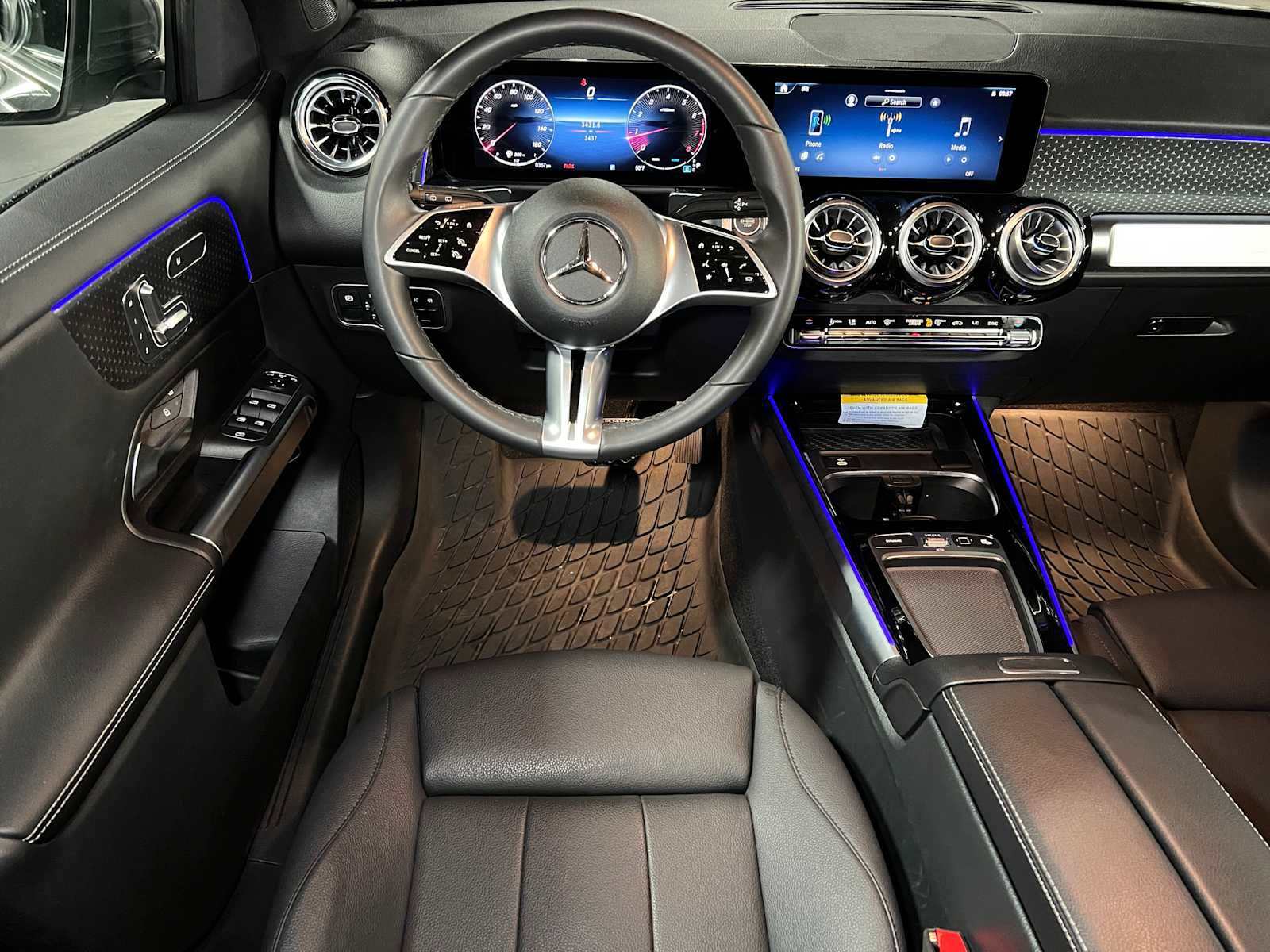 Certified 2025 Mercedes-Benz GLB 250 4MATIC image 39