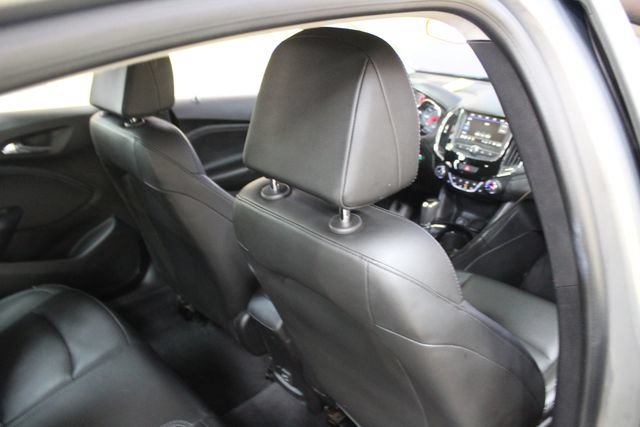 Used 2019 Chevrolet Cruze Premier FWD image 12