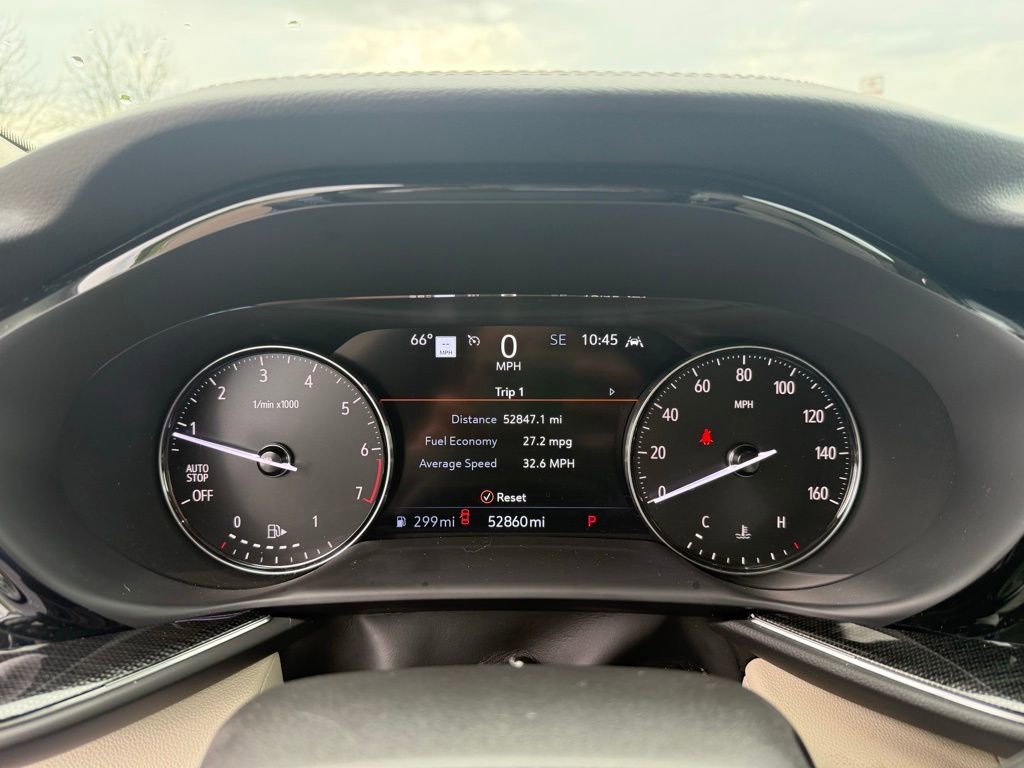 Used 2022 Buick Envision Essence w/ Technology Package I FWD image 35