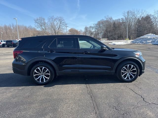 Used 2021 Ford Explorer ST image 2