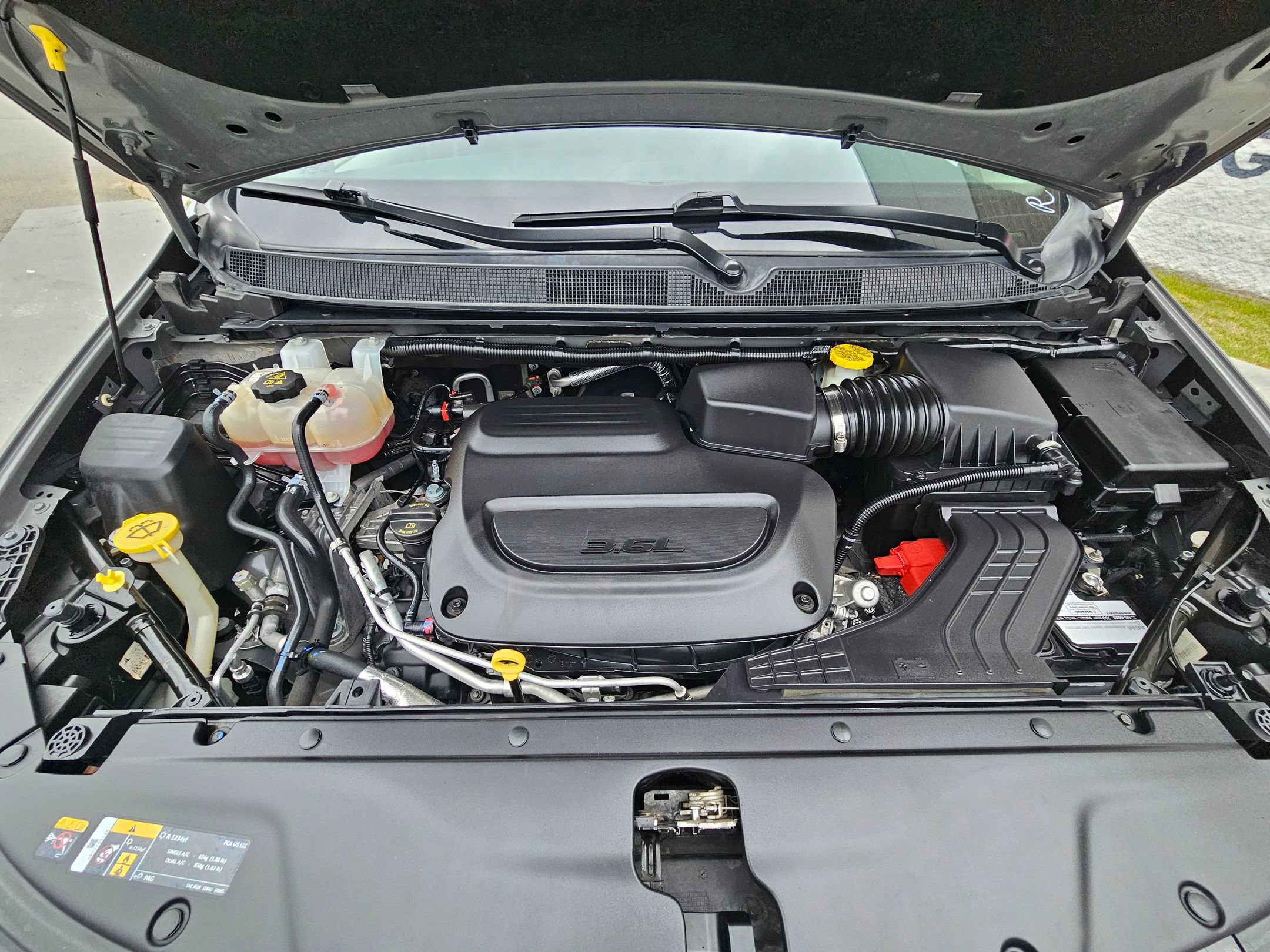 Used 2023 Chrysler Pacifica Touring-L image 31