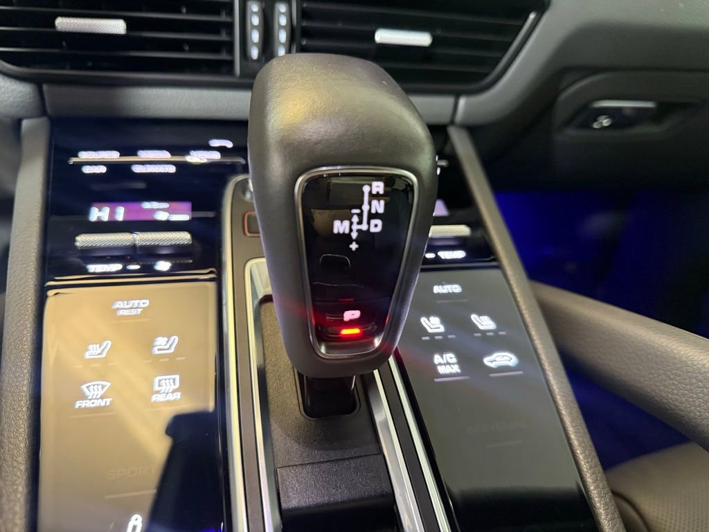 Used 2023 Porsche Cayenne S Platinum w/ Premium Package Plus image 15