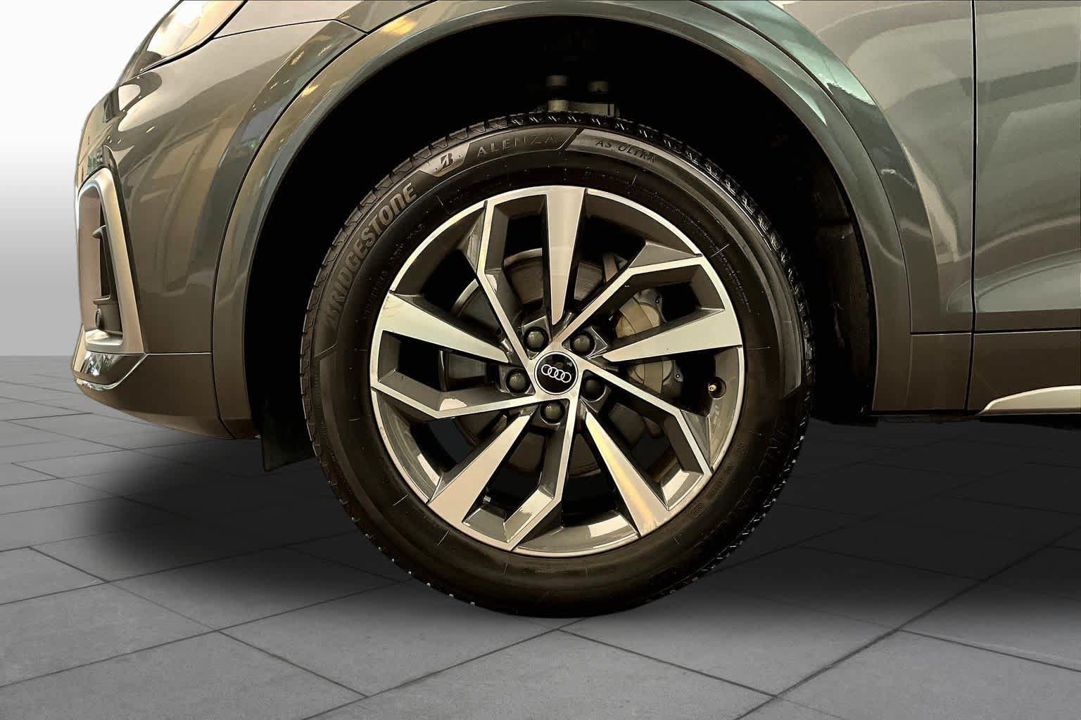 Certified 2023 Audi Q5 2.0T Premium w/ Convenience Package AWD/4WD image 11