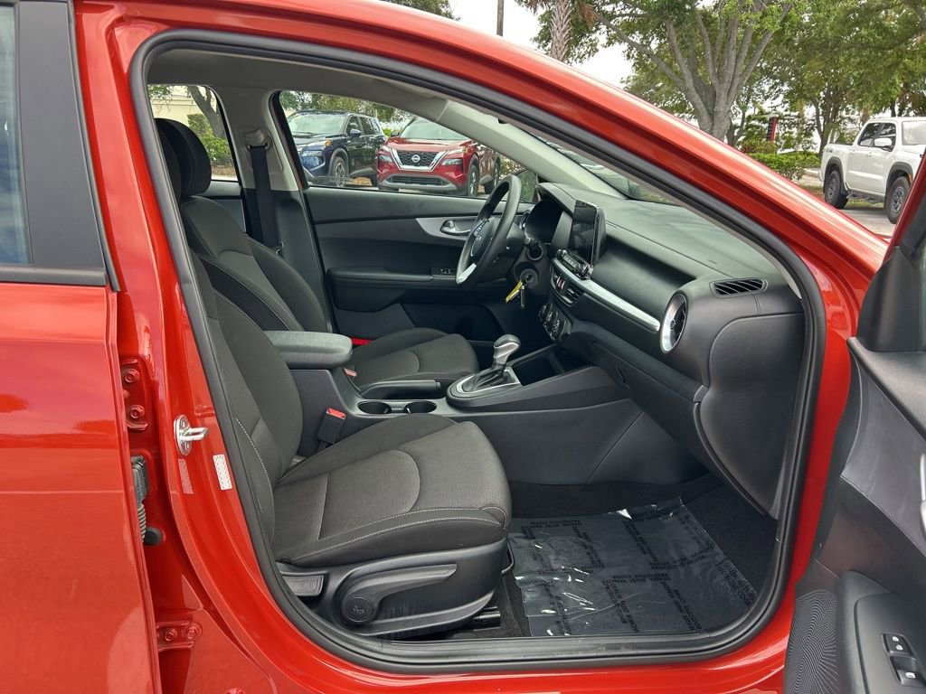 Used 2023 Kia Forte LXS image 38