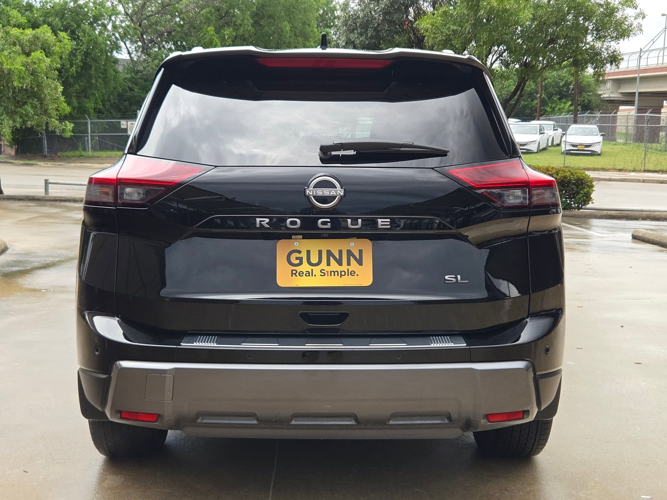 Used 2024 Nissan Rogue SL w/ SL Premium Package FWD image 4