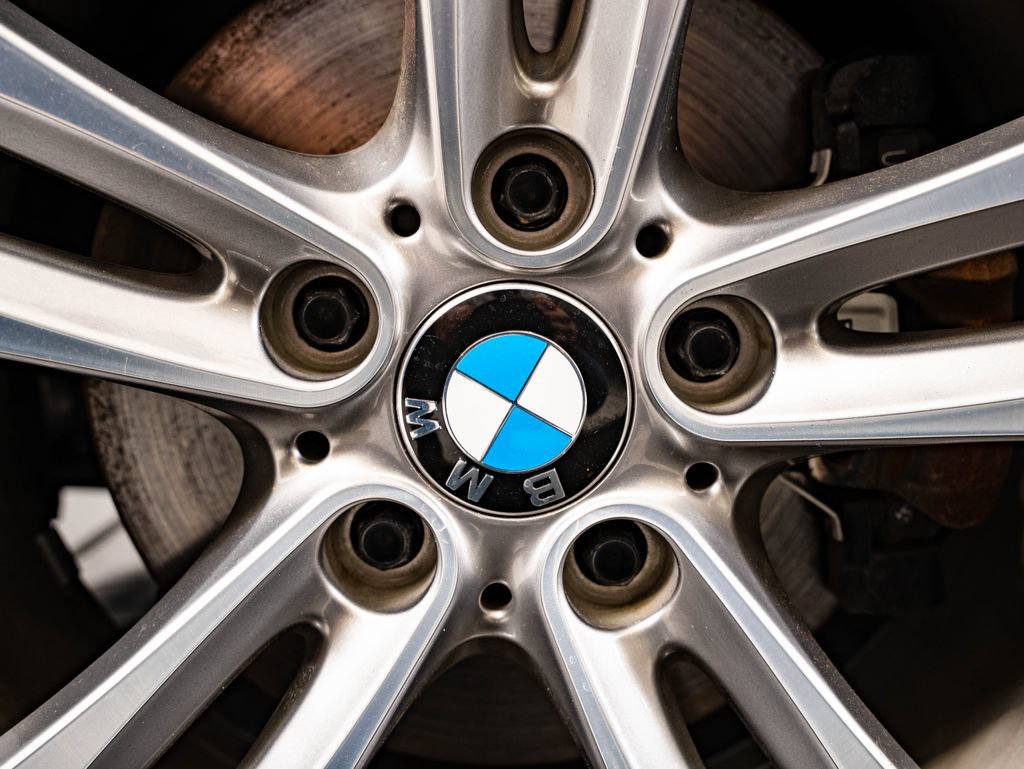 Used 2016 BMW 328i xDrive Wagon AWD/4WD image 8