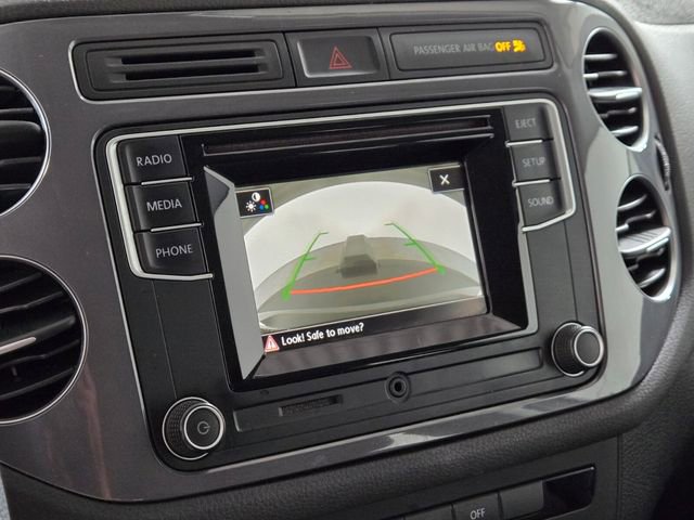 Used 2017 Volkswagen Tiguan S image 33