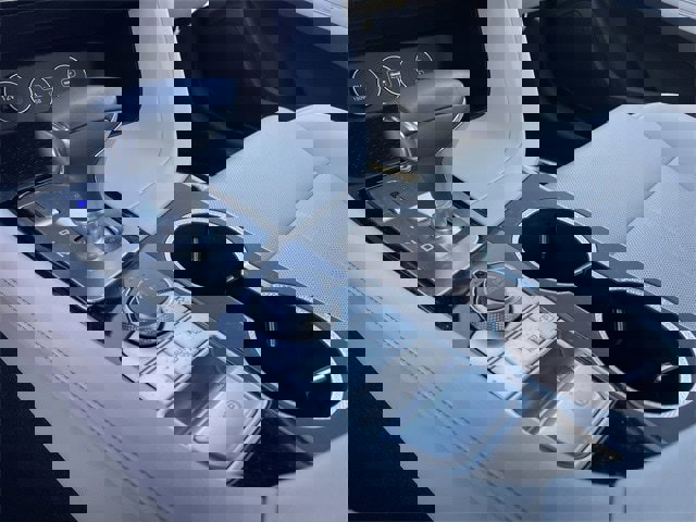 Used 2025 Genesis G70 2.5T image 20