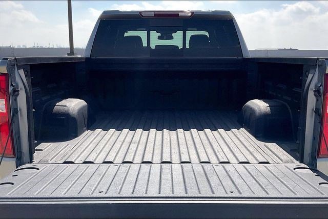 Used 2025 Chevrolet Silverado 1500 LTZ image 21