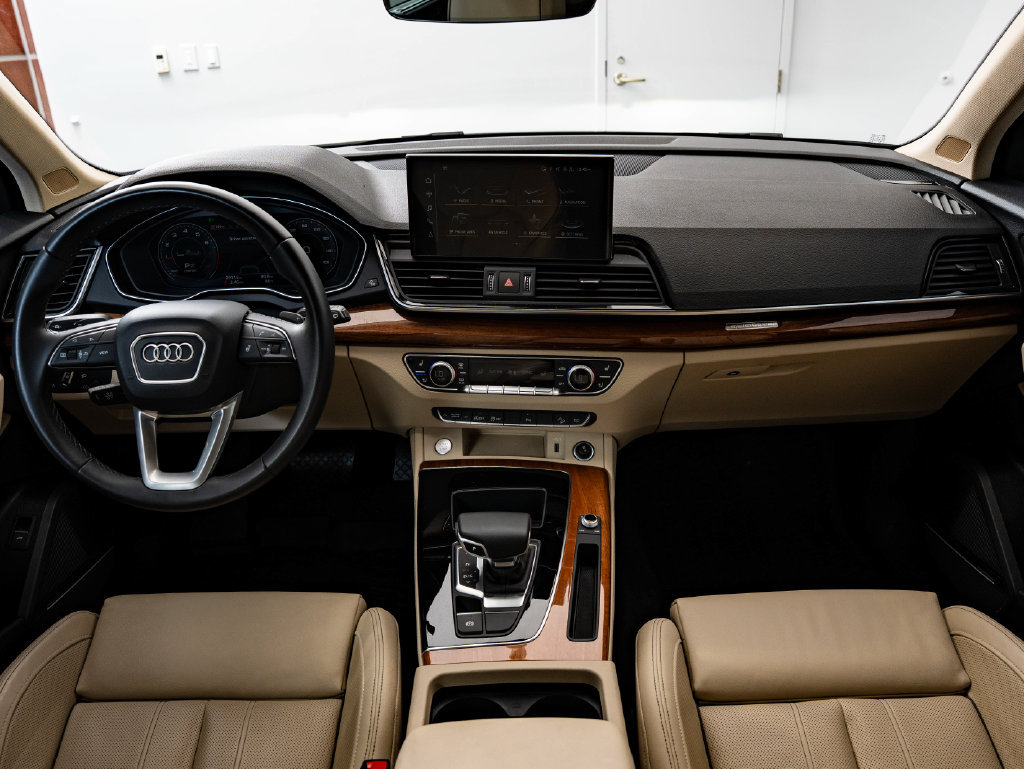 Used 2023 Audi Q5 2.0T Premium Plus w/ Premium Plus Package AWD/4WD image 35